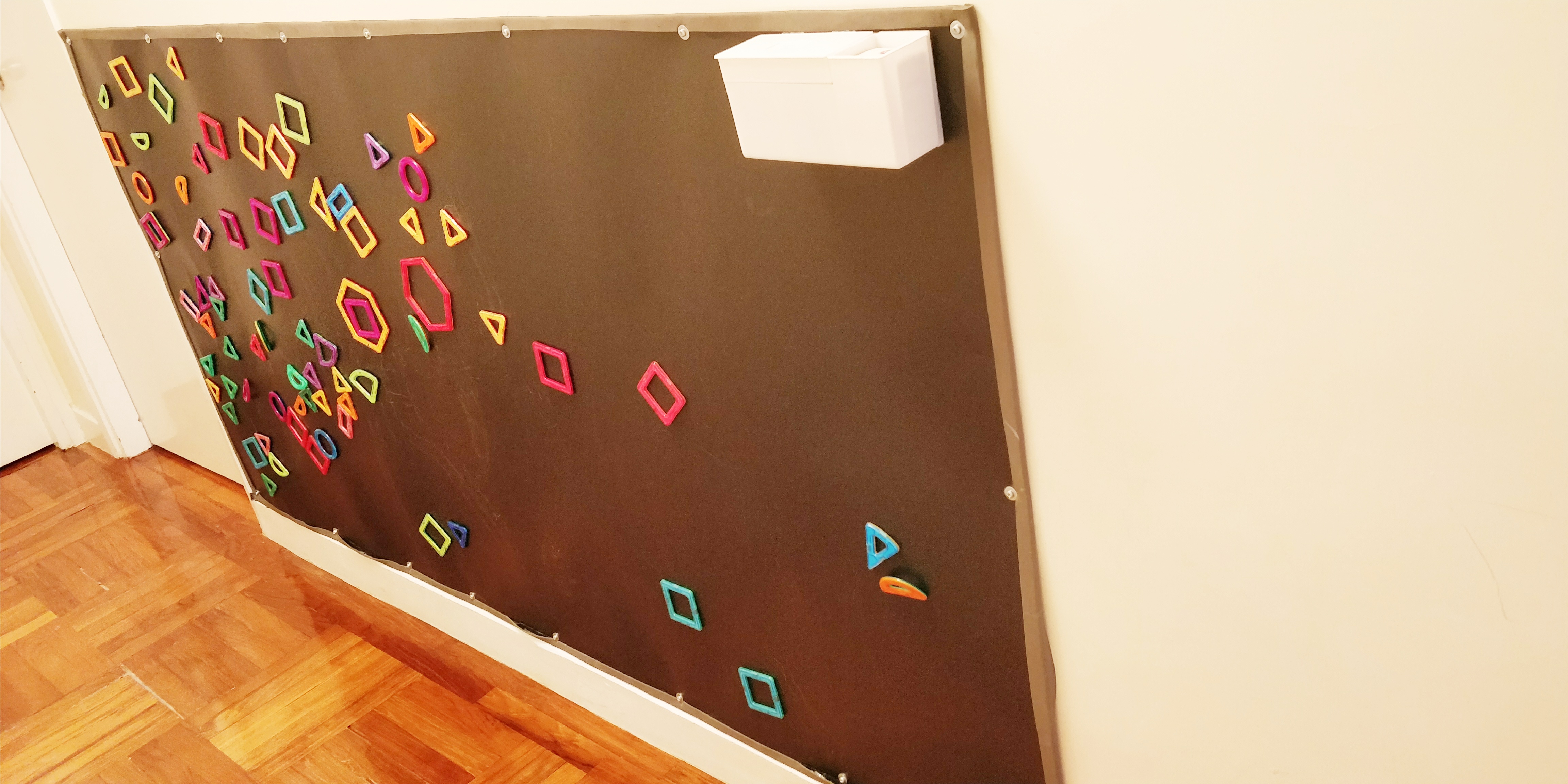 ［育兒好物］＋［開箱］磁性黑板牆貼＋磁力片組合