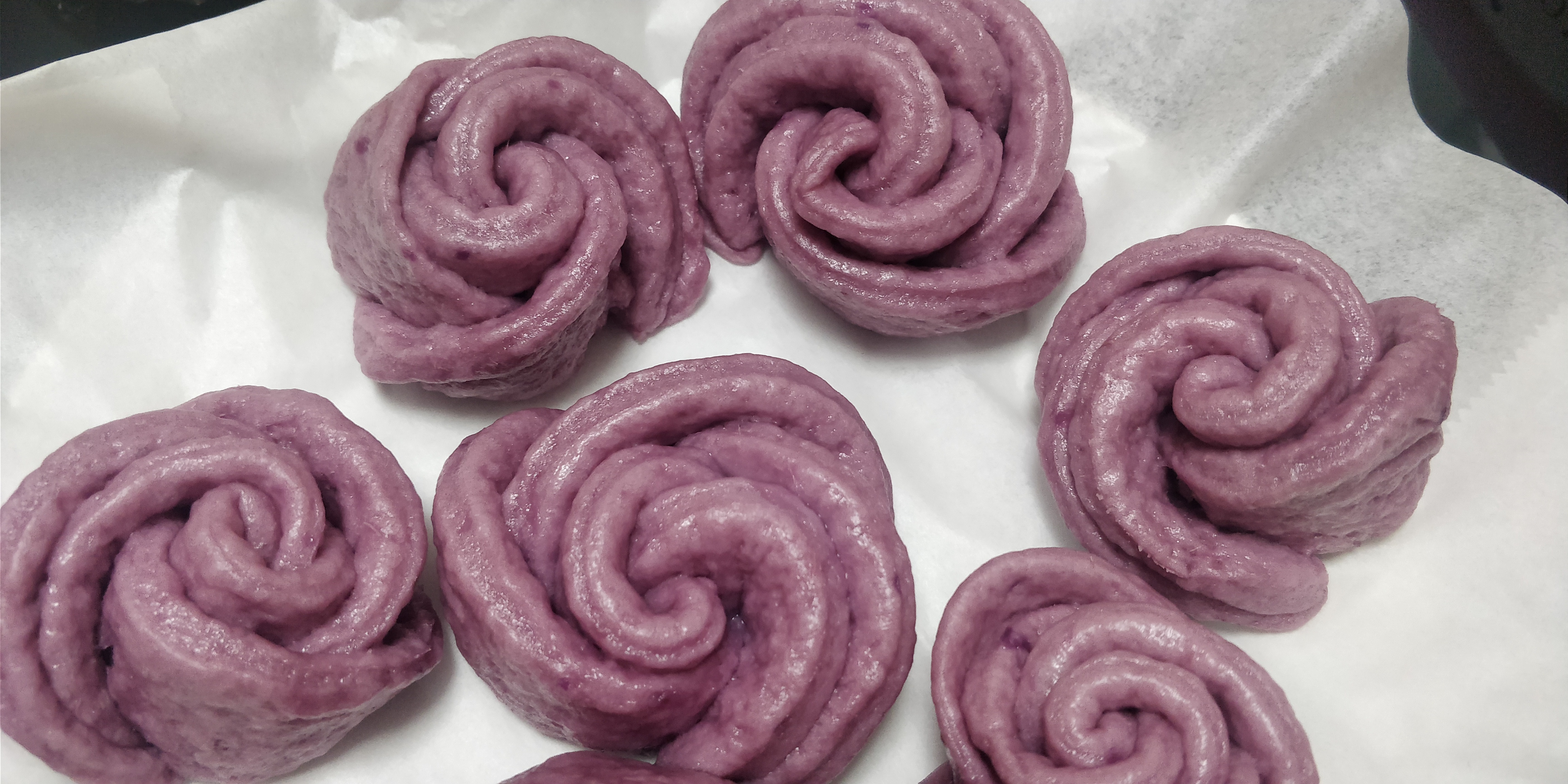[Home baking] + [BLW] Low Sugar Purple Sweet Potato Rose Bun